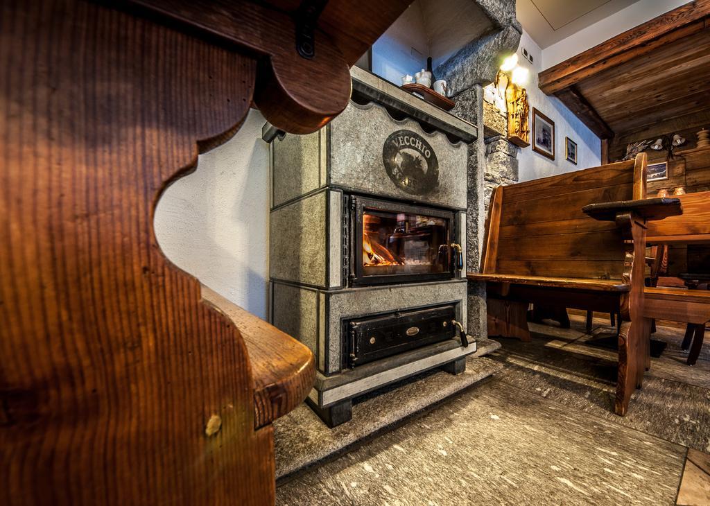 Albergo Meuble Vecchio Scarpone Baceno Eksteriør billede