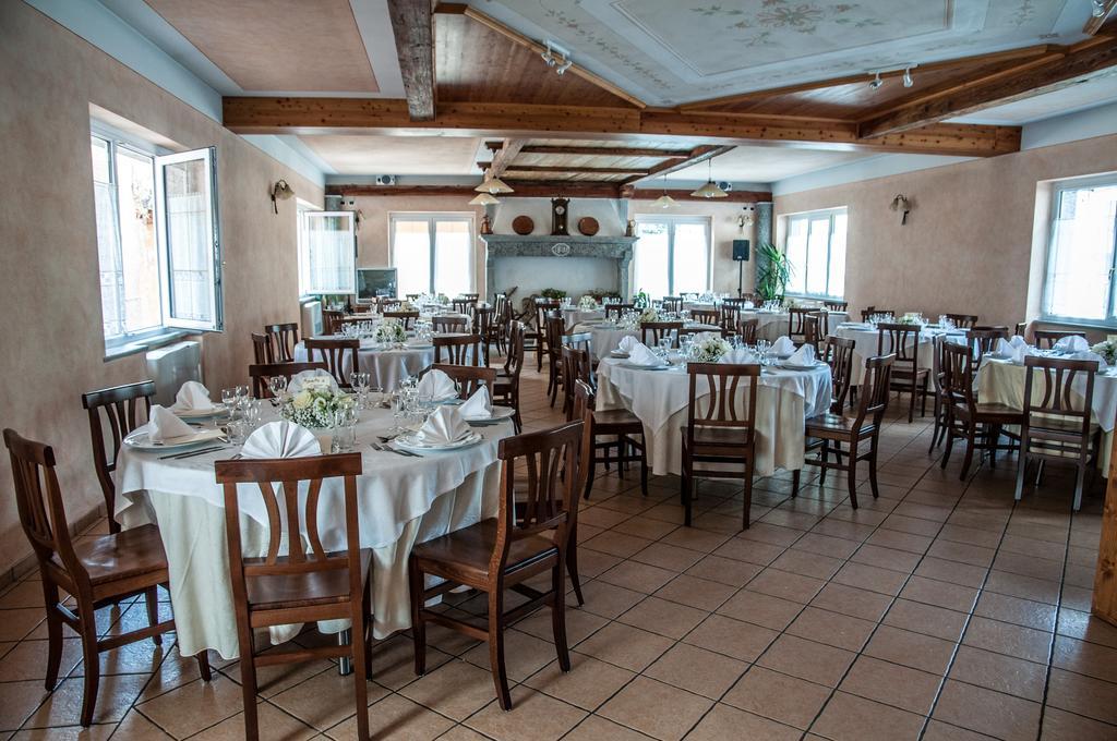 Albergo Meuble Vecchio Scarpone Baceno Eksteriør billede